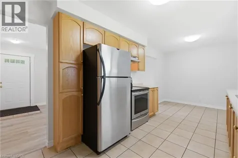 19 Taylor Avenue Cambridge ON N1R 5M1