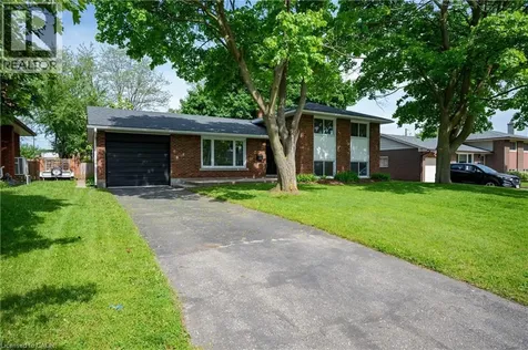 19 Taylor Avenue Cambridge ON N1R 5M1