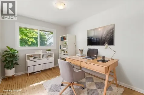 19 Taylor Avenue Cambridge ON N1R 5M1