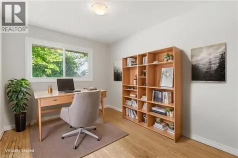 19 Taylor Avenue Cambridge ON N1R 5M1