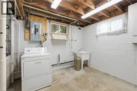 19 Taylor Avenue Cambridge ON N1R 5M1