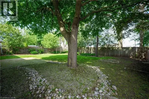 19 Taylor Avenue Cambridge ON N1R 5M1