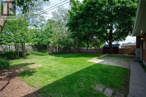 19 Taylor Avenue Cambridge ON N1R 5M1