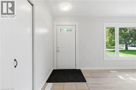 19 Taylor Avenue Cambridge ON N1R 5M1
