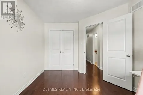 112 Whispering Winds Way Ottawa ON K1W 0B7