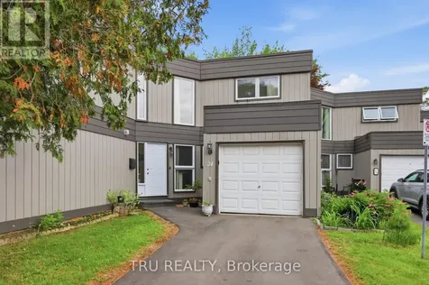 24 Compata Way Ottawa ON K1B 4W9
