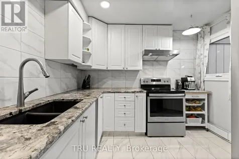 24 Compata Way Ottawa ON K1B 4W9