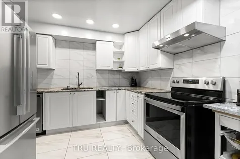 24 Compata Way Ottawa ON K1B 4W9
