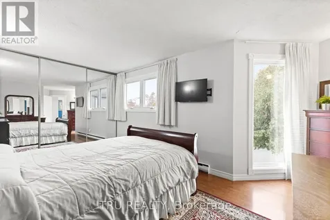 24 Compata Way Ottawa ON K1B 4W9