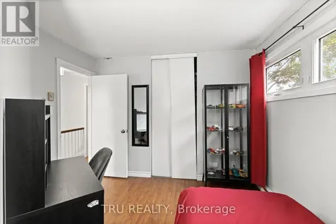 24 Compata Way Ottawa ON K1B 4W9