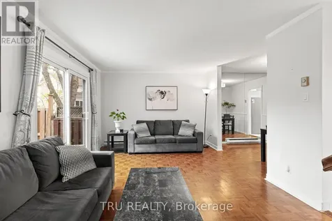 24 Compata Way Ottawa ON K1B 4W9