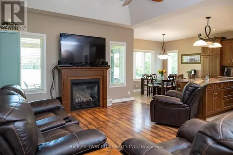 1827 Windham Road 3 Norfolk ON N0E 1R0