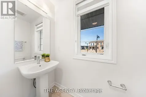 1 Bee Crescent Brantford ON N3T 0V7