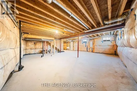 1 Bee Crescent Brantford ON N3T 0V7