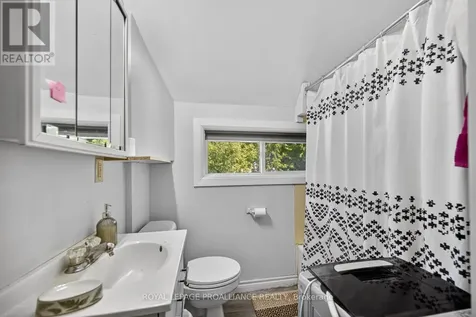 58 Abbott Street Brockville ON K6V 4A6