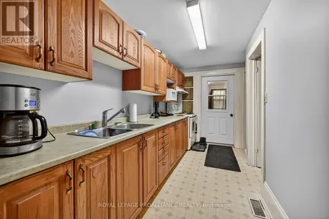 58 Abbott Street Brockville ON K6V 4A6