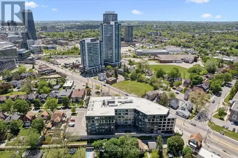 690 King Street West Kitchener ON N2H 5L8