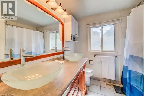 13 Gateview Drive Waterloo ON N2T 1A3