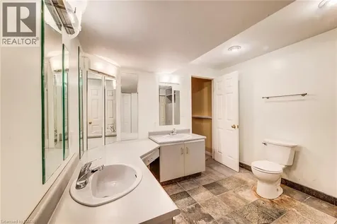 13 Gateview Drive Waterloo ON N2T 1A3