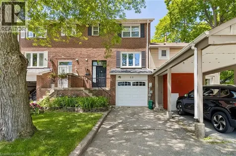 32 Lansing Square Brampton ON L6Z 1E6