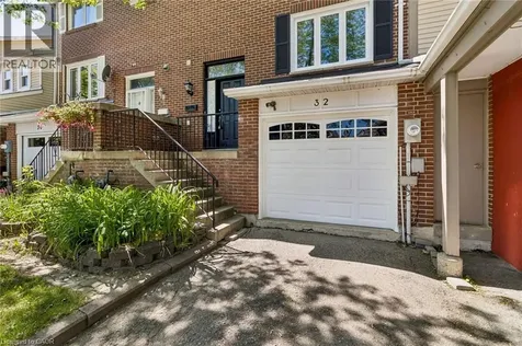 32 Lansing Square Brampton ON L6Z 1E6