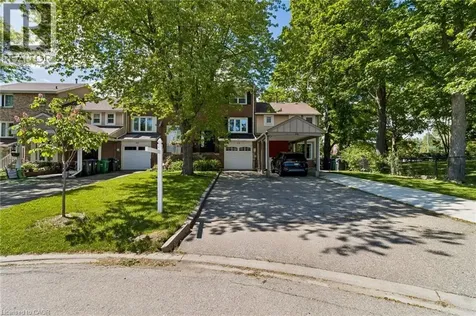 32 Lansing Square Brampton ON L6Z 1E6