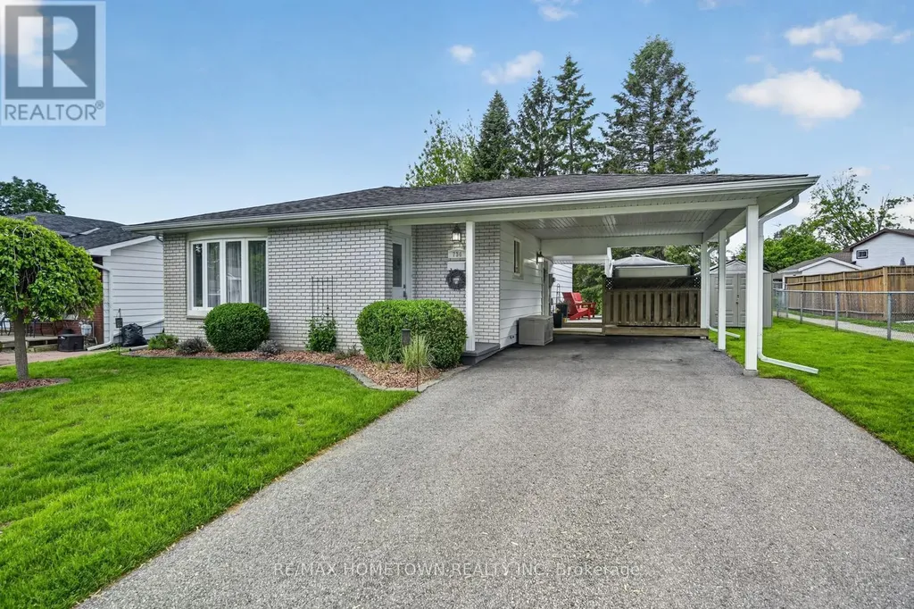 736 Comstock Crescent Brockville ON K6V 6E1