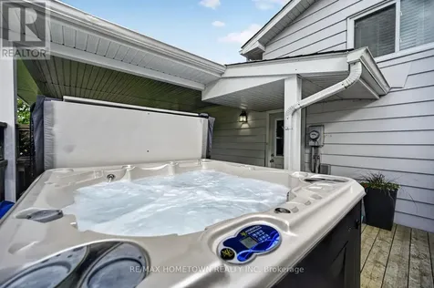 736 Comstock Crescent Brockville ON K6V 6E1