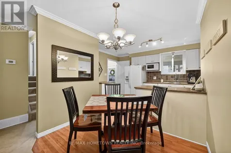 736 Comstock Crescent Brockville ON K6V 6E1