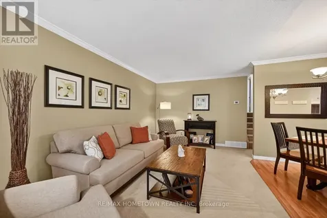 736 Comstock Crescent Brockville ON K6V 6E1