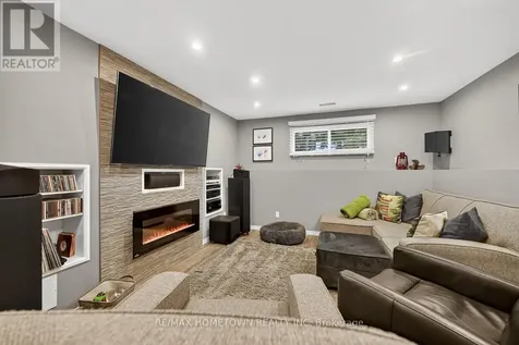 736 Comstock Crescent Brockville ON K6V 6E1