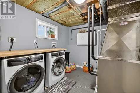 736 Comstock Crescent Brockville ON K6V 6E1