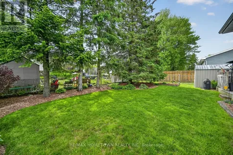 736 Comstock Crescent Brockville ON K6V 6E1
