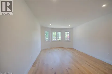 152 Dufferin Avenue Brantford ON N3T 4R3