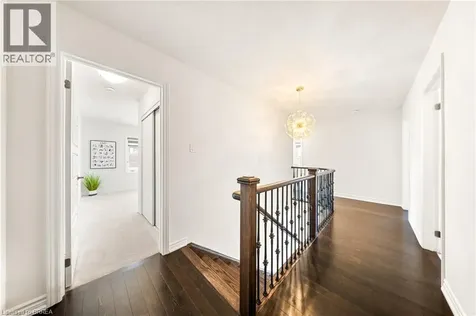 1 Bee Crescent Brantford ON N3T 0V7