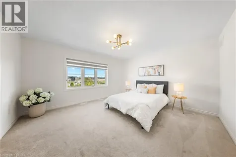 1 Bee Crescent Brantford ON N3T 0V7