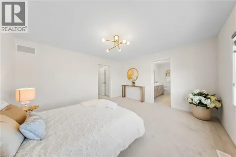1 Bee Crescent Brantford ON N3T 0V7