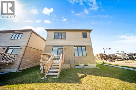 1 Bee Crescent Brantford ON N3T 0V7