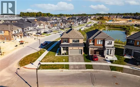 1 Bee Crescent Brantford ON N3T 0V7