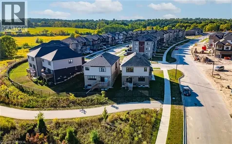1 Bee Crescent Brantford ON N3T 0V7