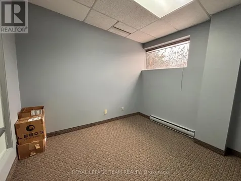 1701 Woodward Drive Ottawa ON K2C 0R4