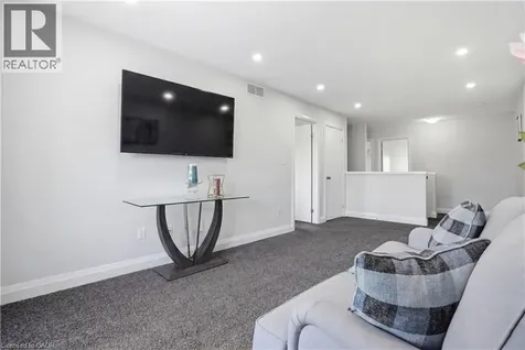 7 Upper Mercer Street Kitchener ON N2A 0B8