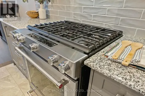6 Howard Williams Court Uxbridge ON L9P 0R2
