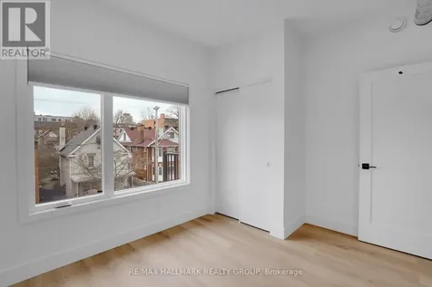 109 Russell Avenue Ottawa ON K1N 7X2
