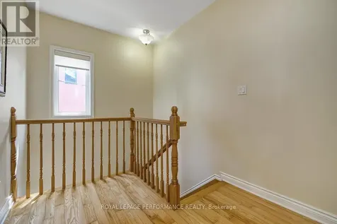 6 Hilda Street Ottawa ON K1Y 2A9