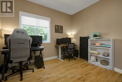 6 Hilda Street Ottawa ON K1Y 2A9