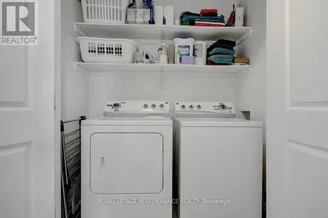 6 Hilda Street Ottawa ON K1Y 2A9