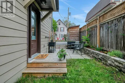 6 Hilda Street Ottawa ON K1Y 2A9