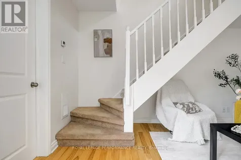6 Hilda Street Ottawa ON K1Y 2A9