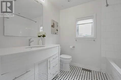 6 Hilda Street Ottawa ON K1Y 2A9